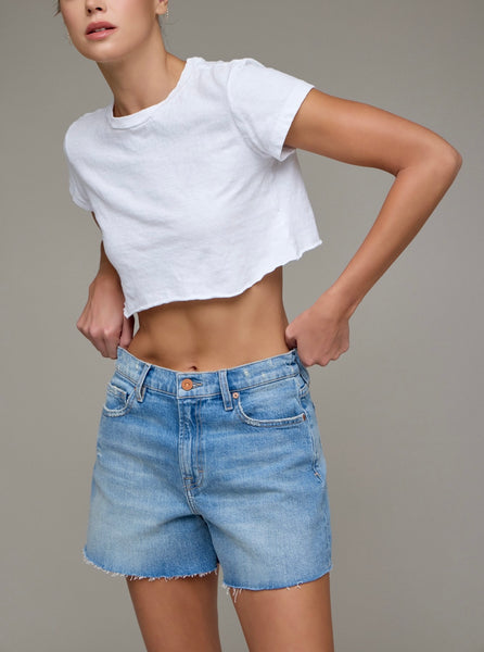 Hidden tie waist denim shorts / medium wash