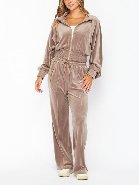 velour track suit / taupe