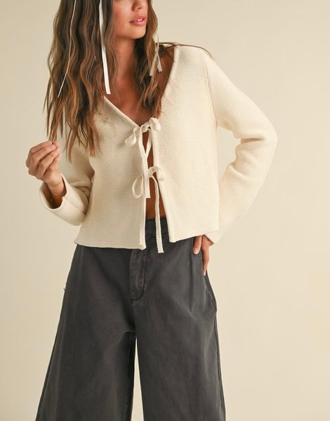 tie front knitted cardigan / cream