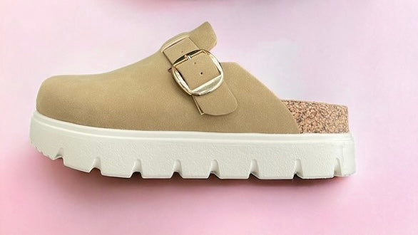 platform clogs / taupe