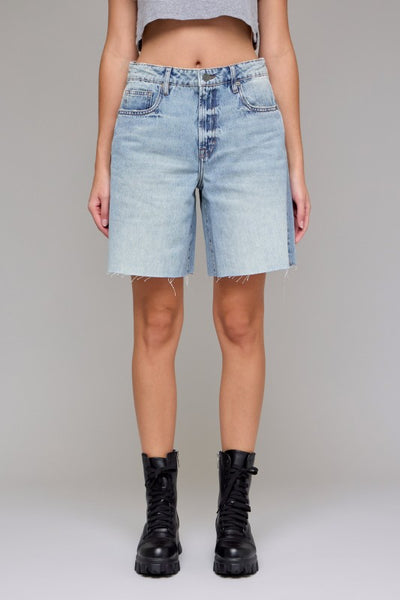 Hidden classic Bermuda short / light wash