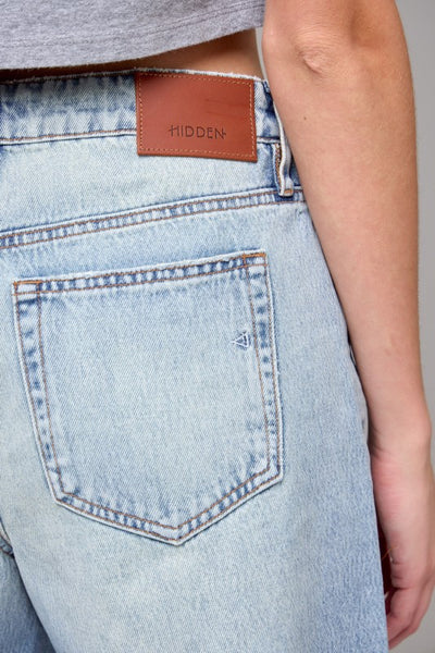 Hidden classic Bermuda short / light wash