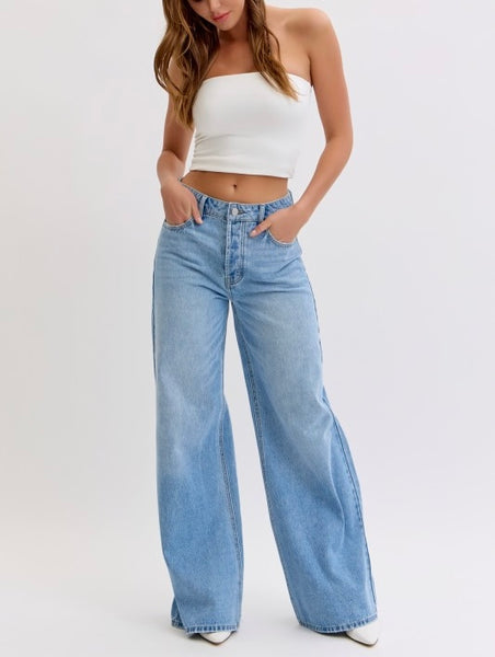 Logan high rise wide leg jean / light wash