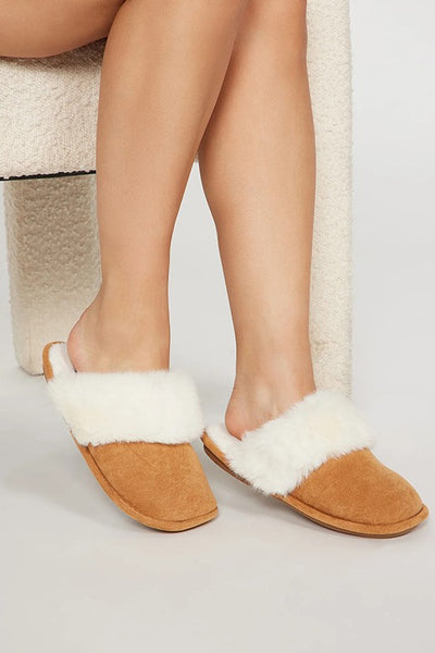 brenna cozy slippers // camel