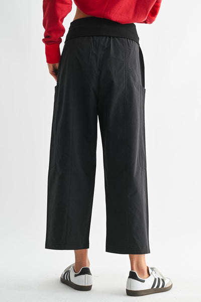 Voyager wide leg cropped pant / black