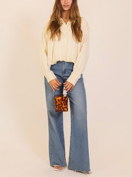 satin bubble hem pullover / cream