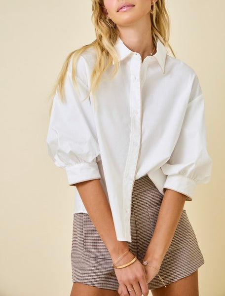 puff sleeve top with contrast stitching / white and tan