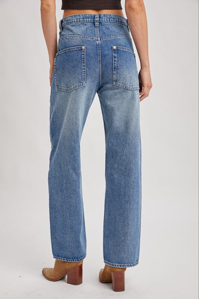 Chelsea straight leg jean / medium wash