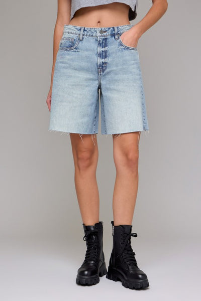 Hidden classic Bermuda short / light wash