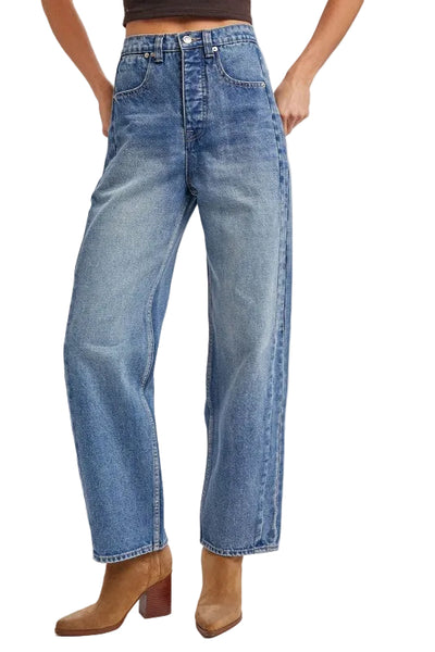 Chelsea straight leg jean / medium wash