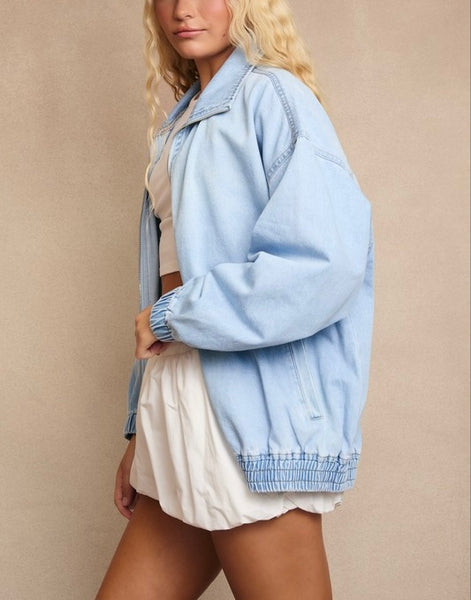 oversized denim bomber jacket / light wash