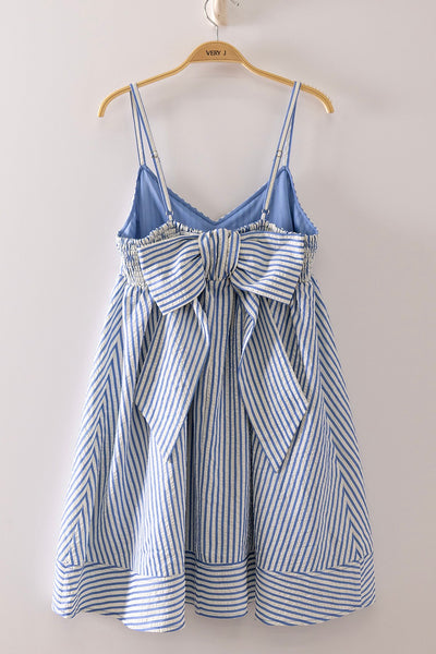 Seersucker stripe bow dress / lt blue