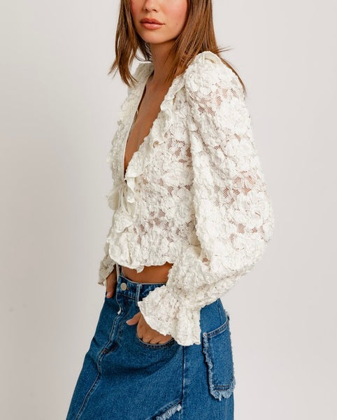 Lacey ruffle tie front top / ivory