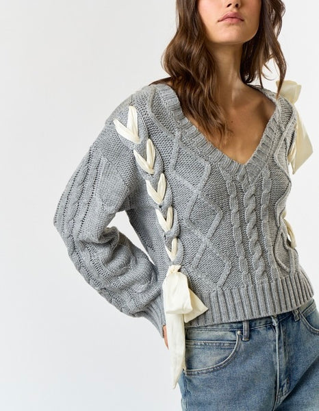 hadley satin bow sweater / grey