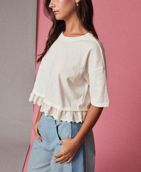 eyelet short sleeve top / white