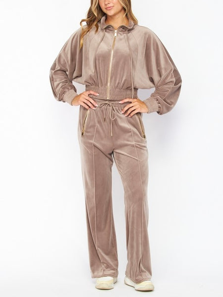 velour track suit / taupe