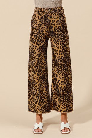 Janie frayed hem leopard jean