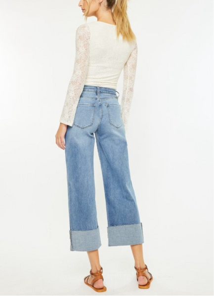 Celia crop cuff jean / medium wash