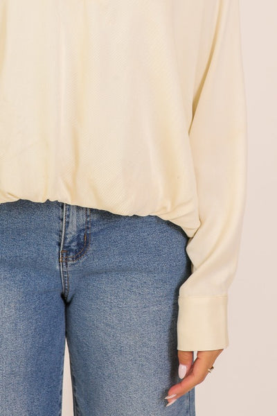 satin bubble hem pullover / cream
